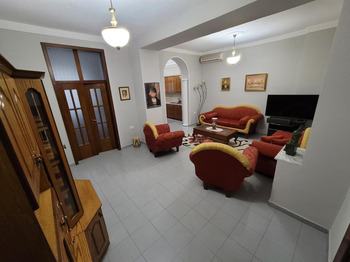 Heart Of Tirana Apartment Exterior photo